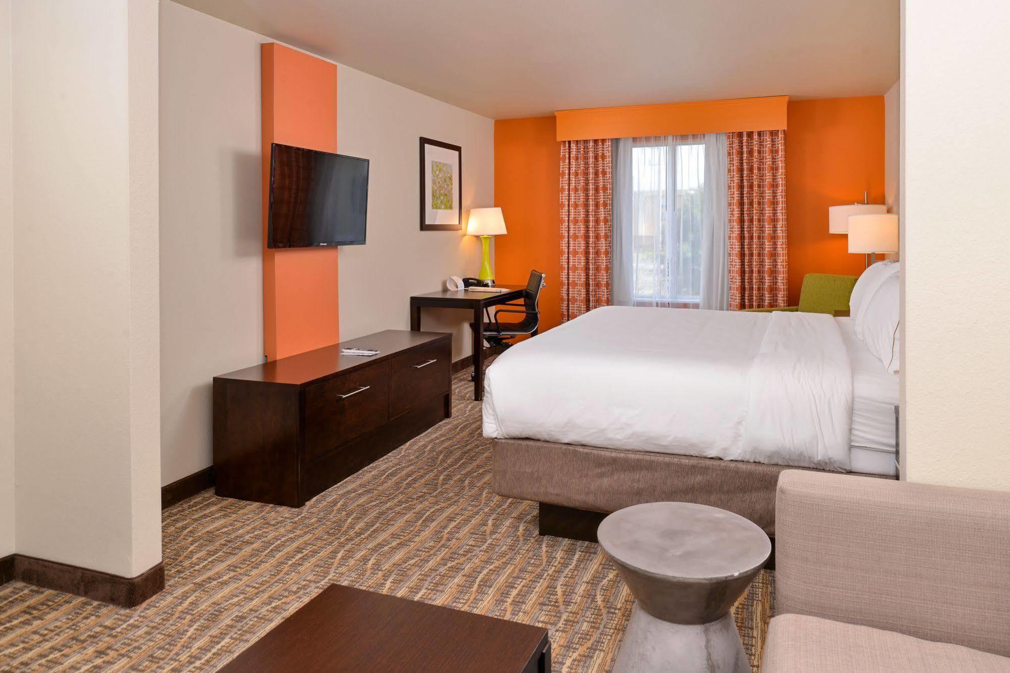 Holiday Inn Express Tomball By Ihg Exterior foto